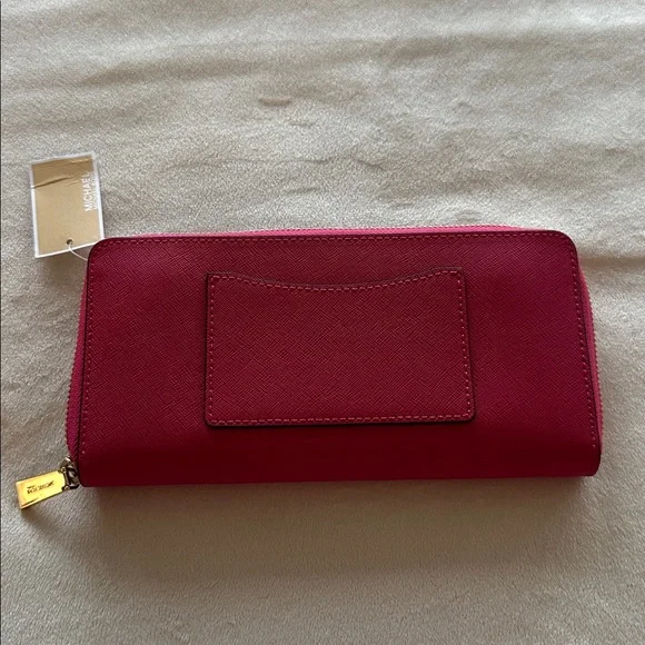 Michael Kors Vibrant pink Wallet - Picture 4 of 6